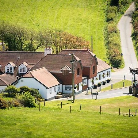 The Chequers Inn Rookley Eksteriør billede